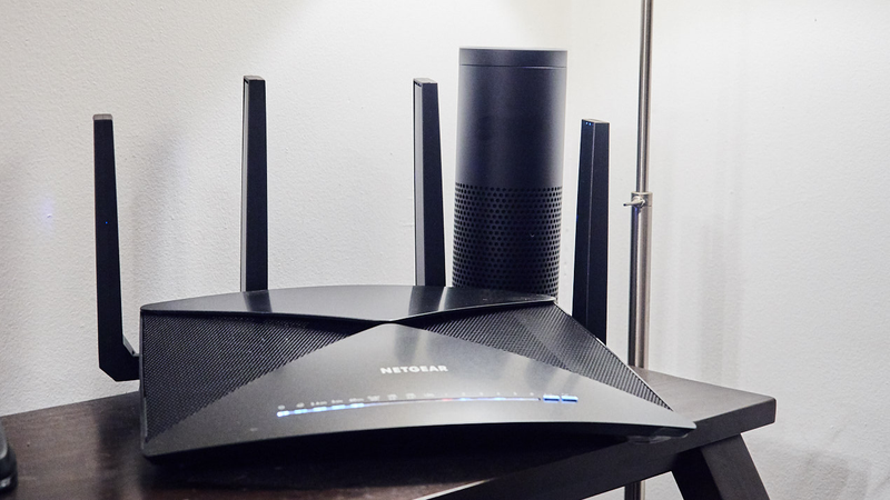 Illustration for article titled Why Your Router Has Two Wifi Bands and How They Work